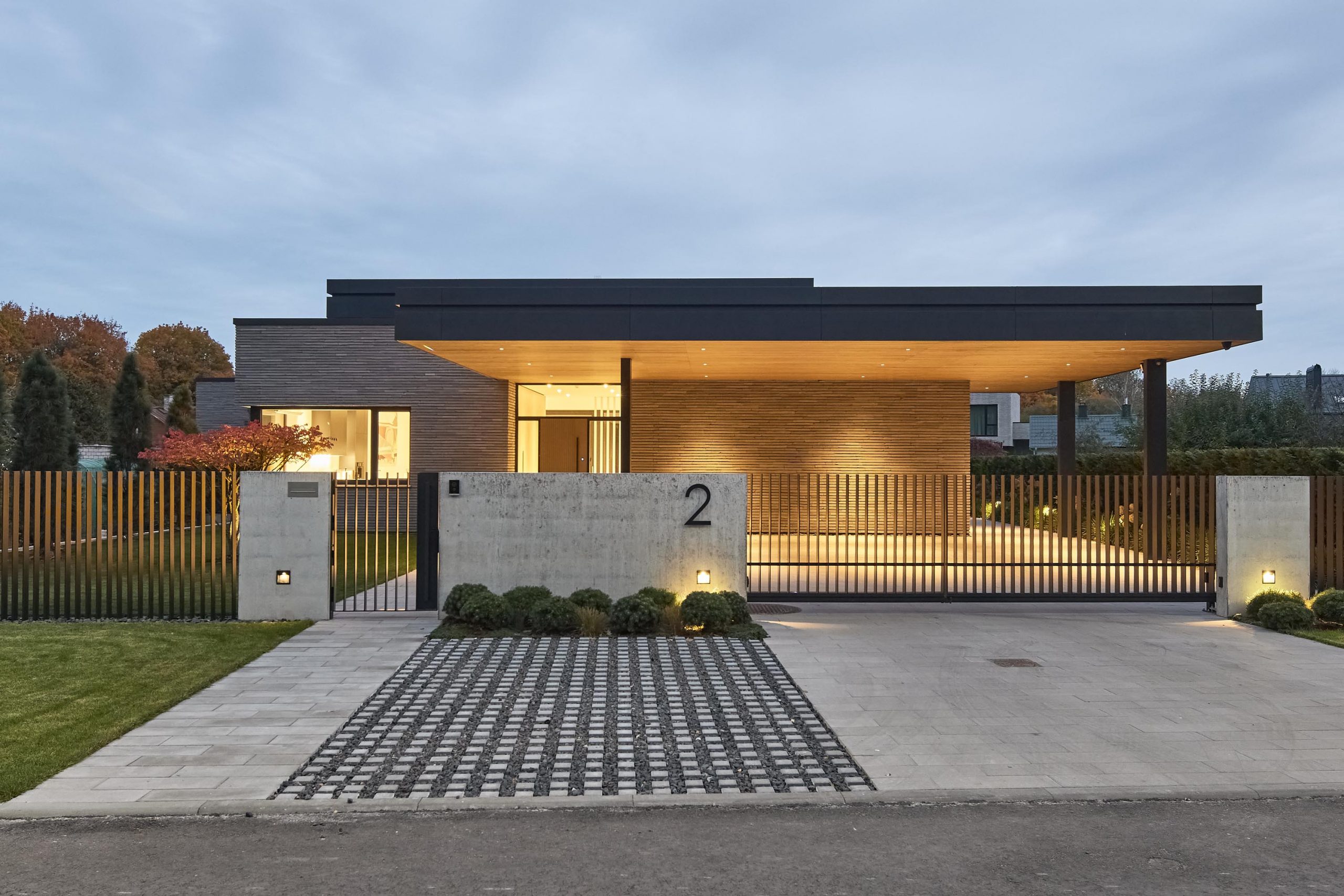 Pavasario namai – modernios architektūros prabangus individualus namas